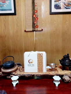 Hộp trà Tôm nõn đặc biệt Shin tea 500 gram